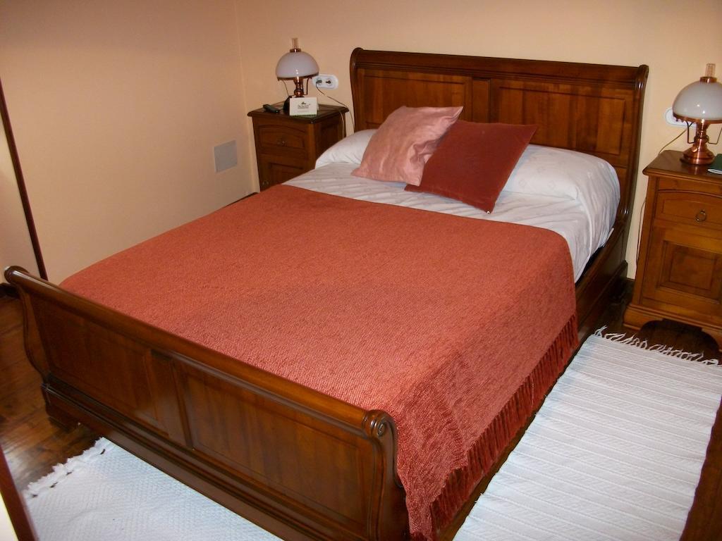 Casa De Aldea Los Glayus Guest House Luarca Cameră foto
